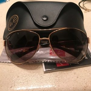 Rayban Sunglasses Luxottica